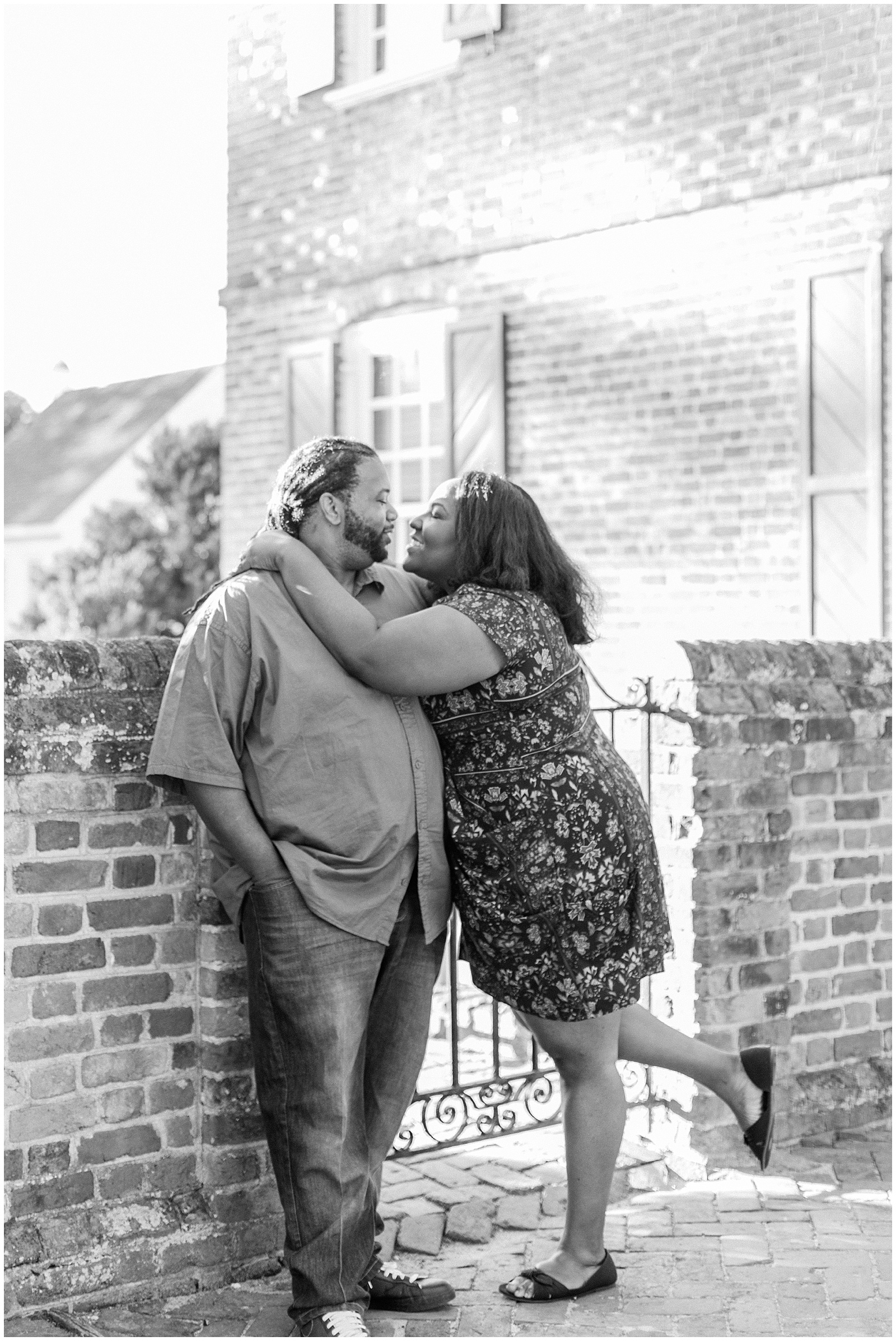 monica leonard historic yorktown engagement session