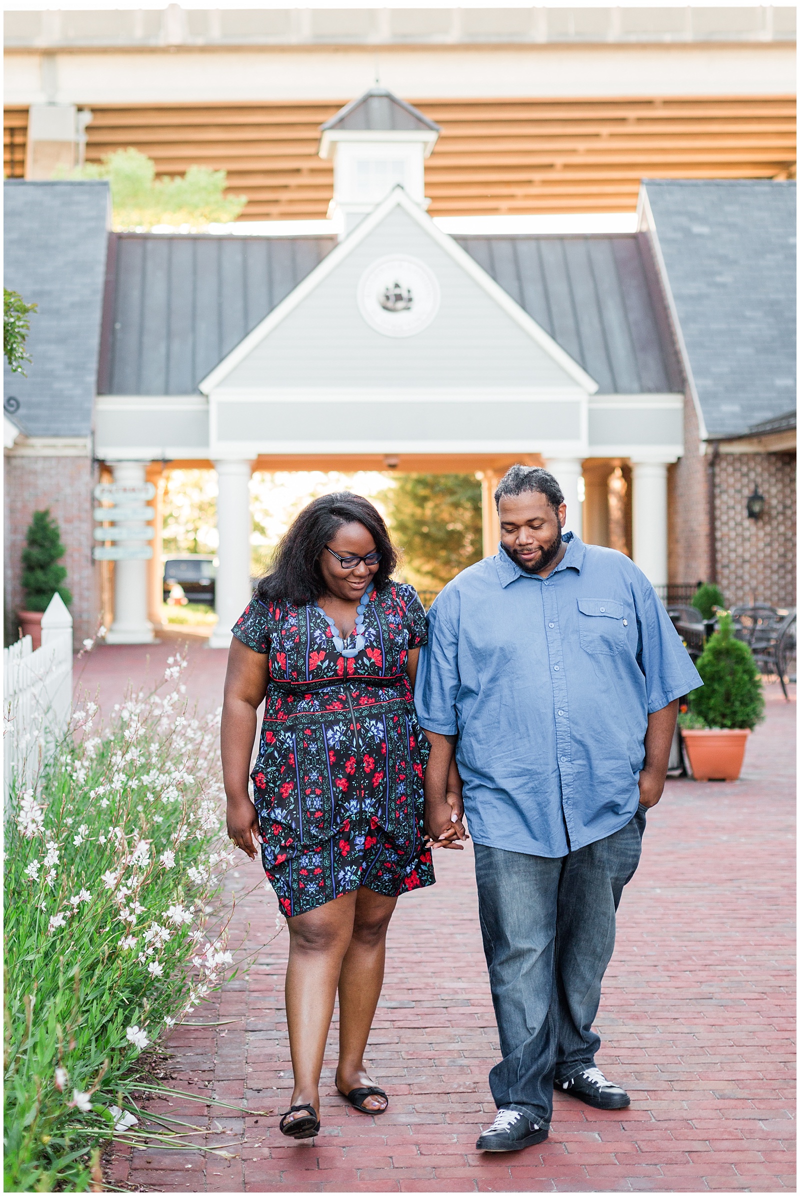 monica leonard historic yorktown engagement session